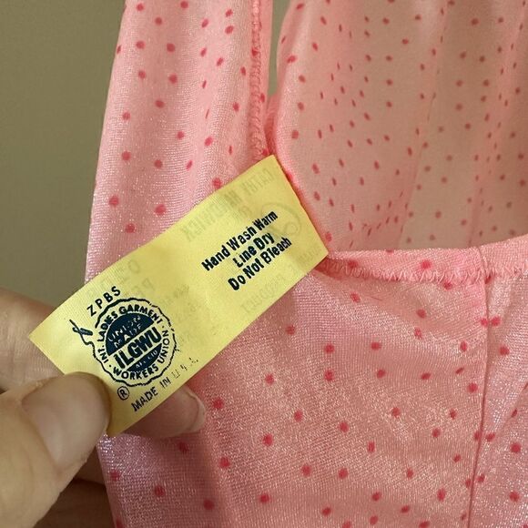 Vintage ILGWU 1970s Cathy Hardwick Barbie pink sheer nylon polka dot body suit - Picture 9 of 11